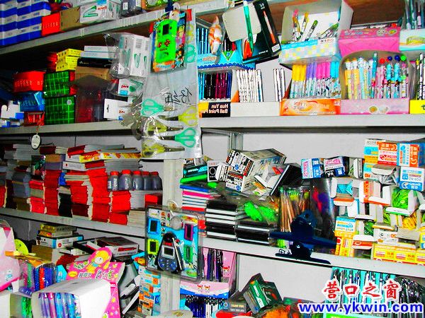 文具用品店生意興隆 小店鋪的大生意經(jīng)